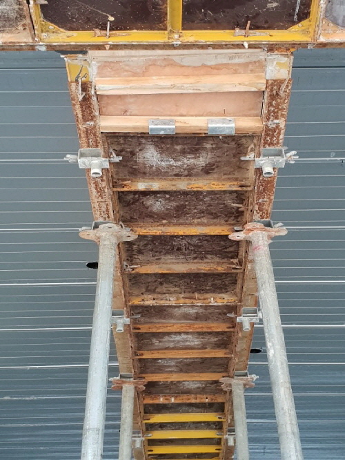 홈피16aec2d7007fd67a1dd6155ef0fa9efab.jpg